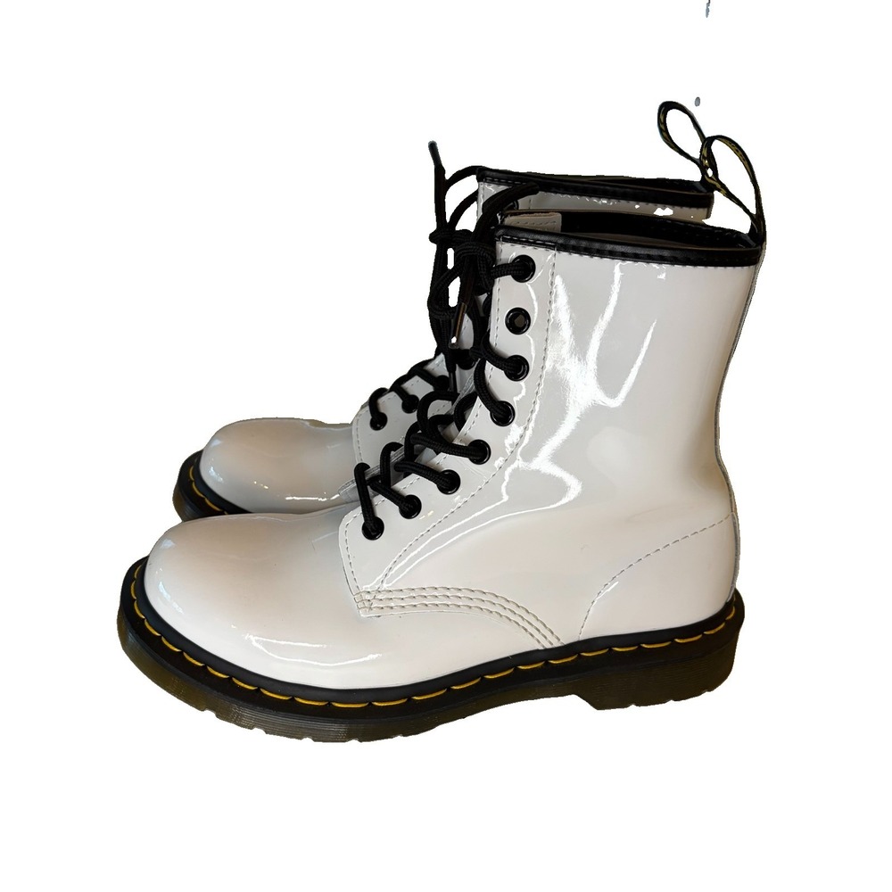 Dr. Martens 11821 White Patent Leather 8 Eye Combat Boots Womens Size 8 EU 39